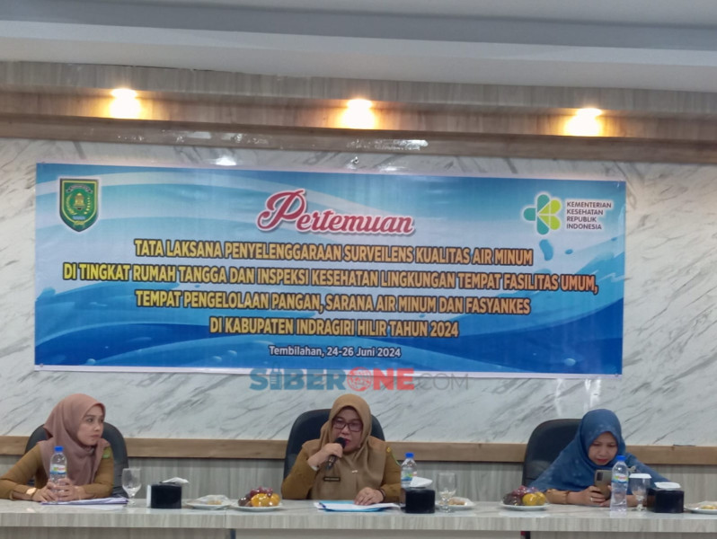 Katta yoshli lezbiyenni tomosha qiling