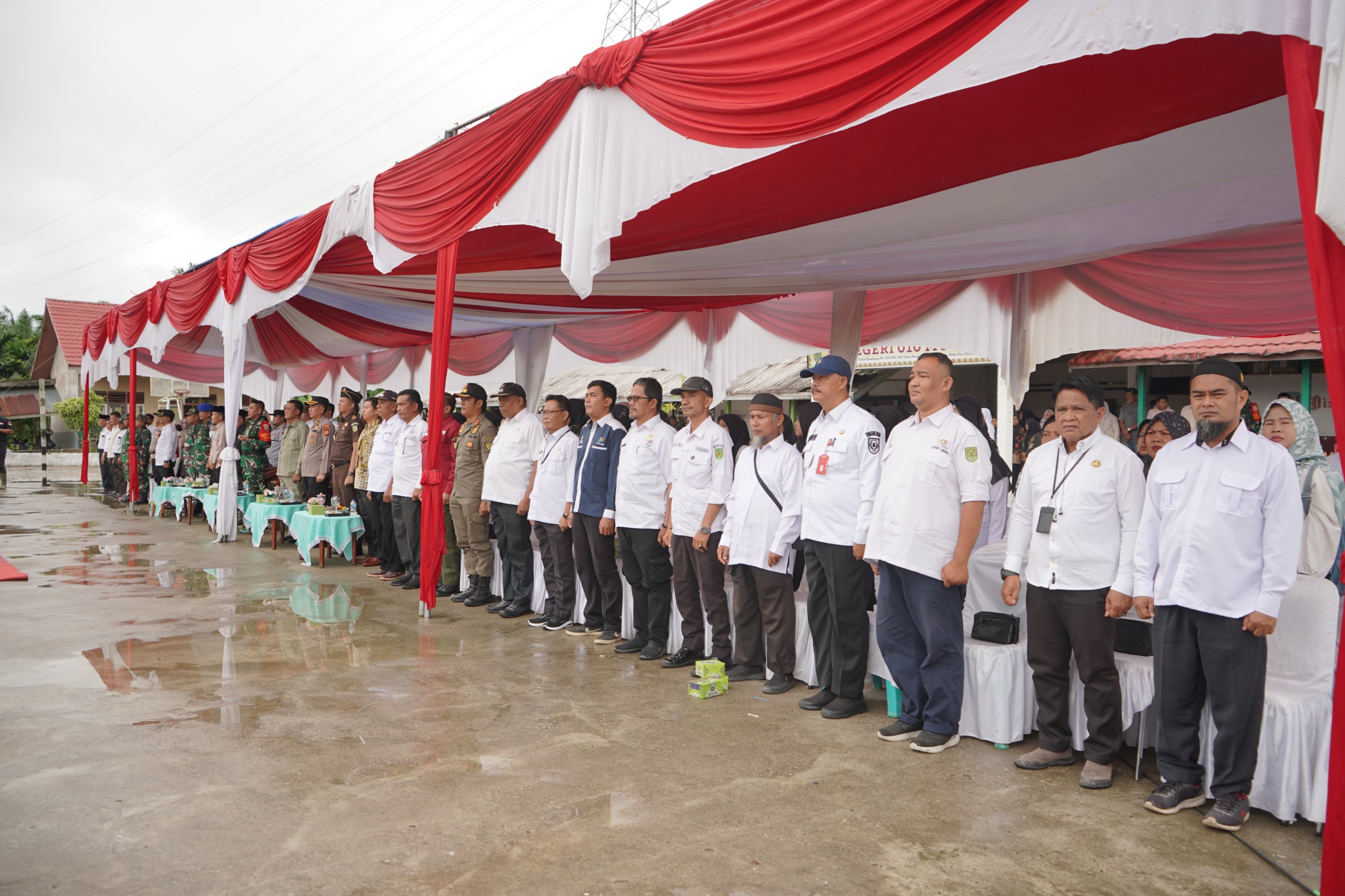 Diwakili Asisten Bidang Ekonomi, Pj Bupati Inhil Resmi Buka Program TMMD ke-123