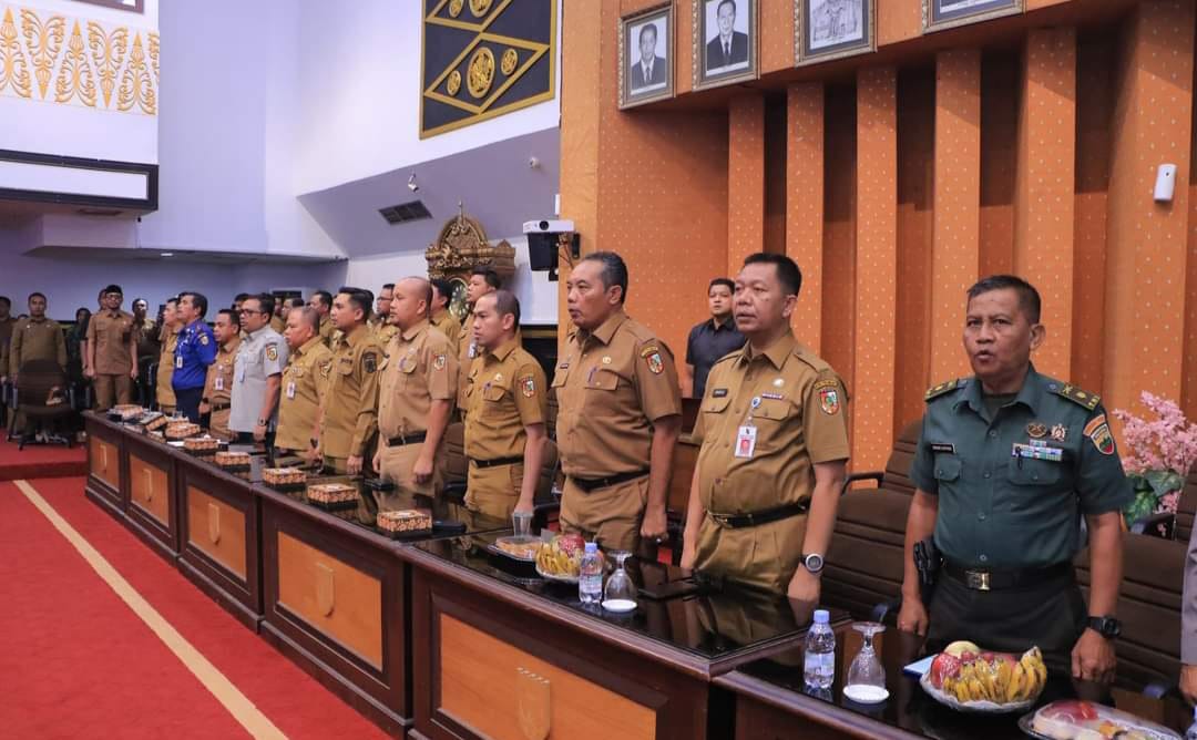 Paripurna Pengesahan LKPj 2023, Tiga Pimpinan DPRD Pekanbaru Hadir