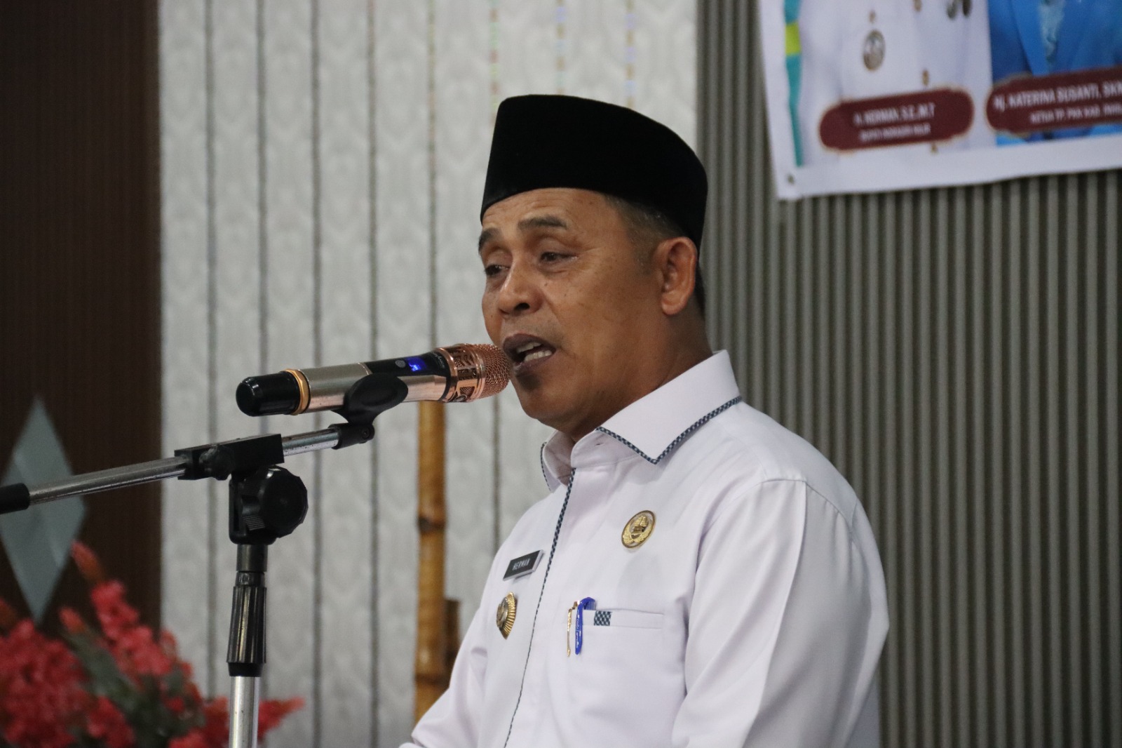 Tingkatkan Pelayanan Kesehatan, Bupati Inhil Buka Bimtek TP Posyandu dan Kukuhkan Emak Sehat