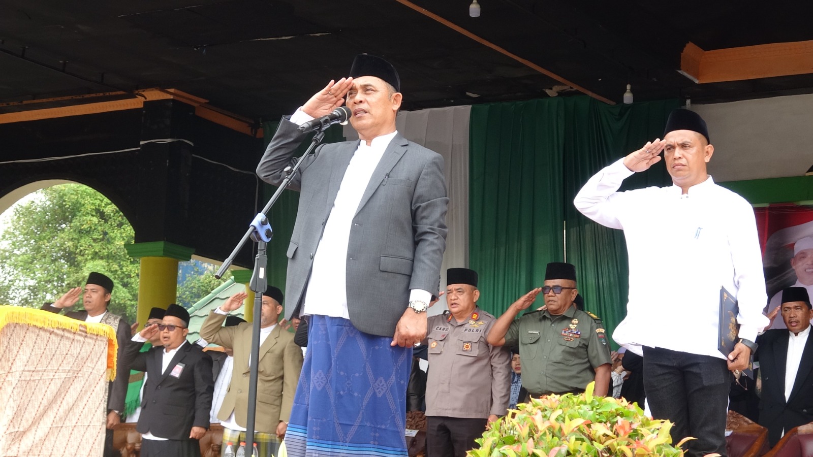Apel Hari Santri 2025, Bupati Herman Tekankan Pentingnya Pendidikan Pesantren