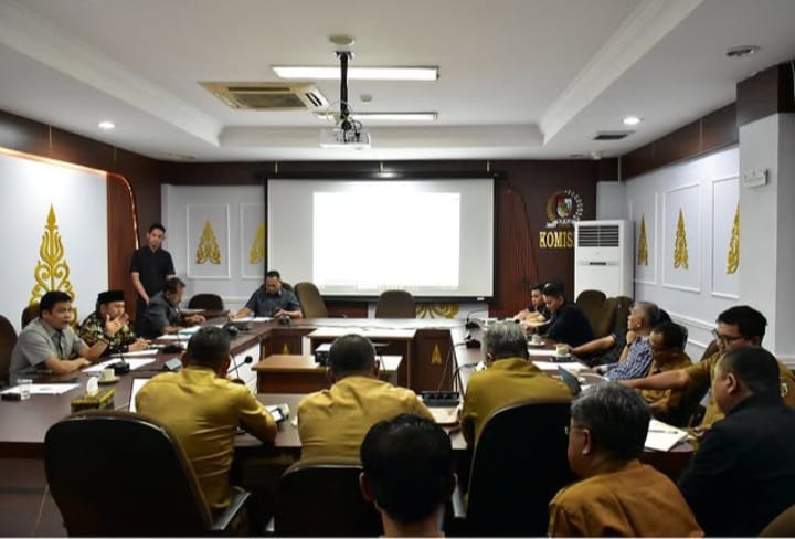 Komisi IV Rapat Bersama PUPR Bahas Persoalan Jalan Berlubang Hingga Banjir