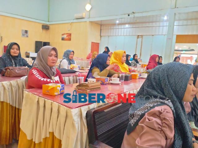 DP2KBP3A Inhil Gelar Pelatihan Anyaman Bagi PEKKA se-Kecamatan Tembilahan Hulu 