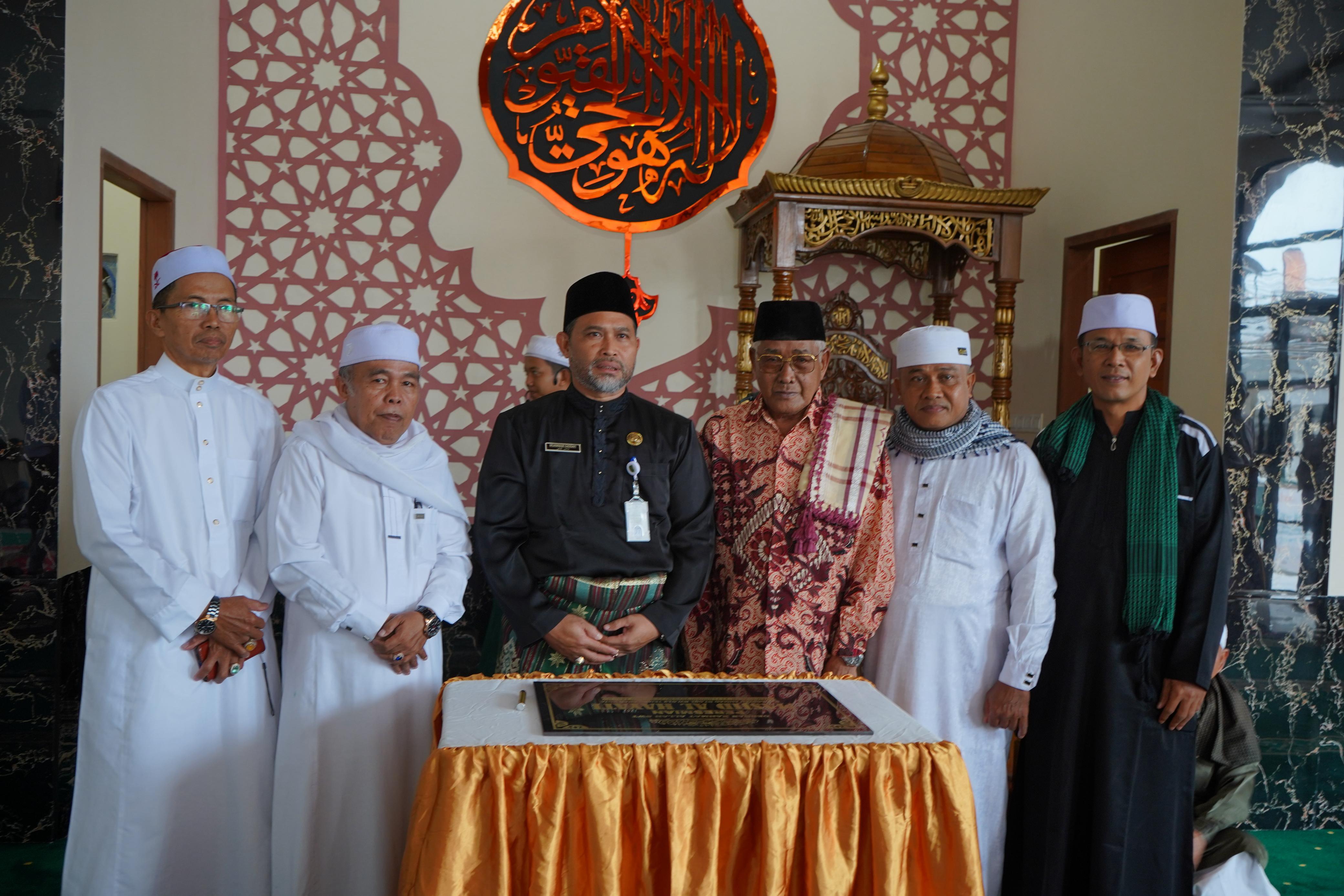 Pemda Inhil Hadiri Peresmian Perubahan Status Surau Al Hayati Jadi Masjid