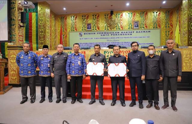 Sah, DPRD Pekanbaru Akhirnya Ketuk Palu R-APBD 2023, Ini Program Prioritas